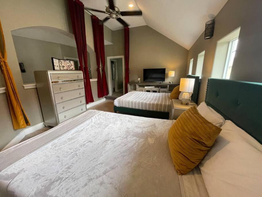 Wanderlust Villa Near Galleria Mall Хьюстон Экстерьер фото
